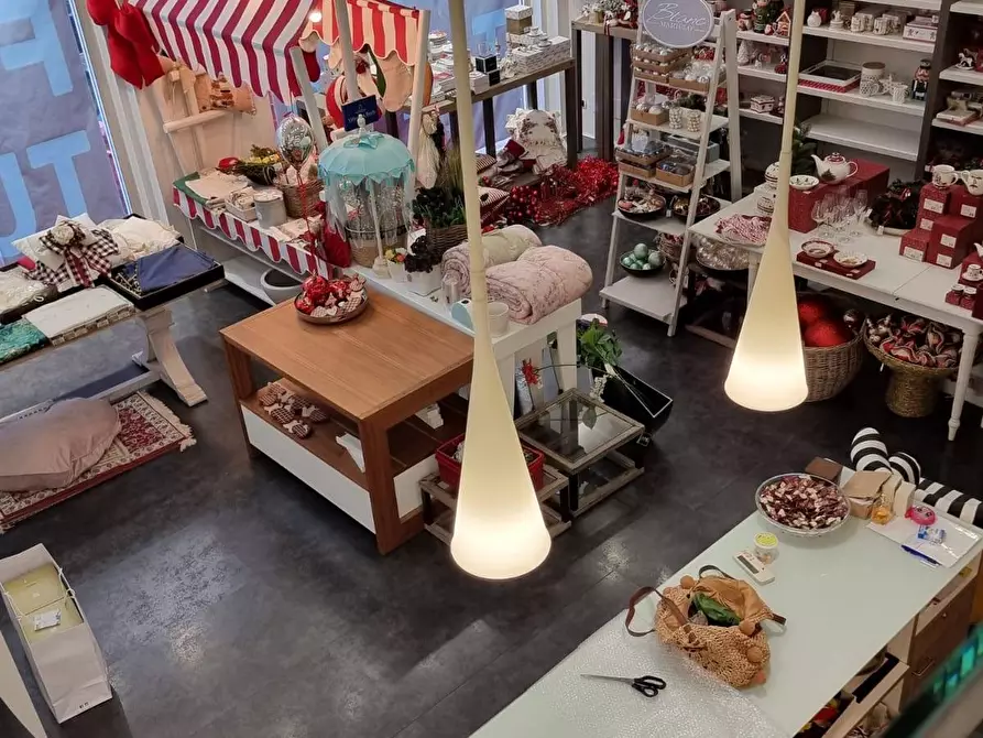 Immagine 18 di Locale commerciale in affitto  in Via Raffaele de pascale 10 a Angri