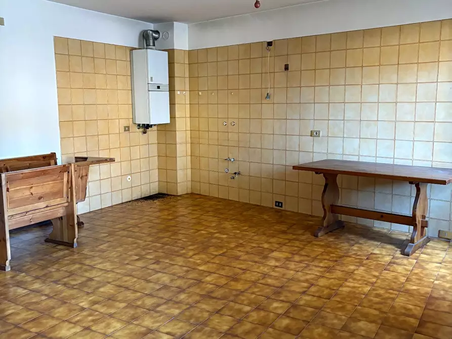 Immagine 8 di Appartamento in vendita  in Piazza Monte Grappa a Ardesio