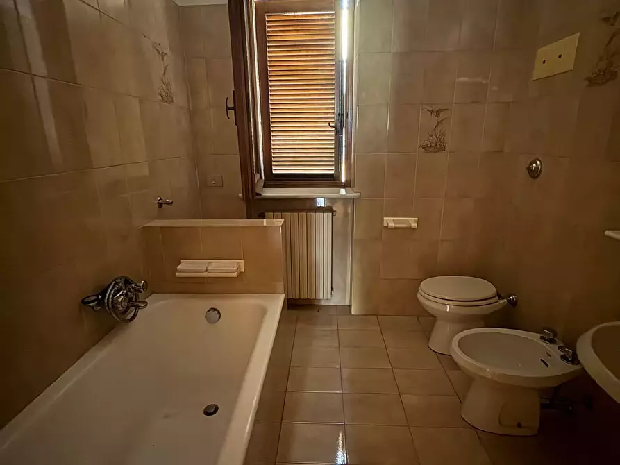 Immagine 13 di Appartamento in vendita  in Piazza Monte Grappa a Ardesio