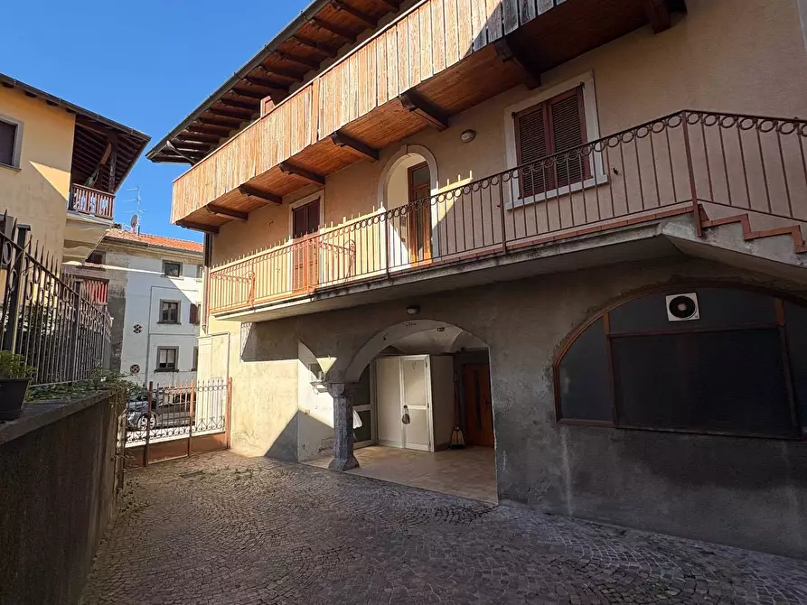 Immagine 18 di Appartamento in vendita  in Piazza Monte Grappa a Ardesio