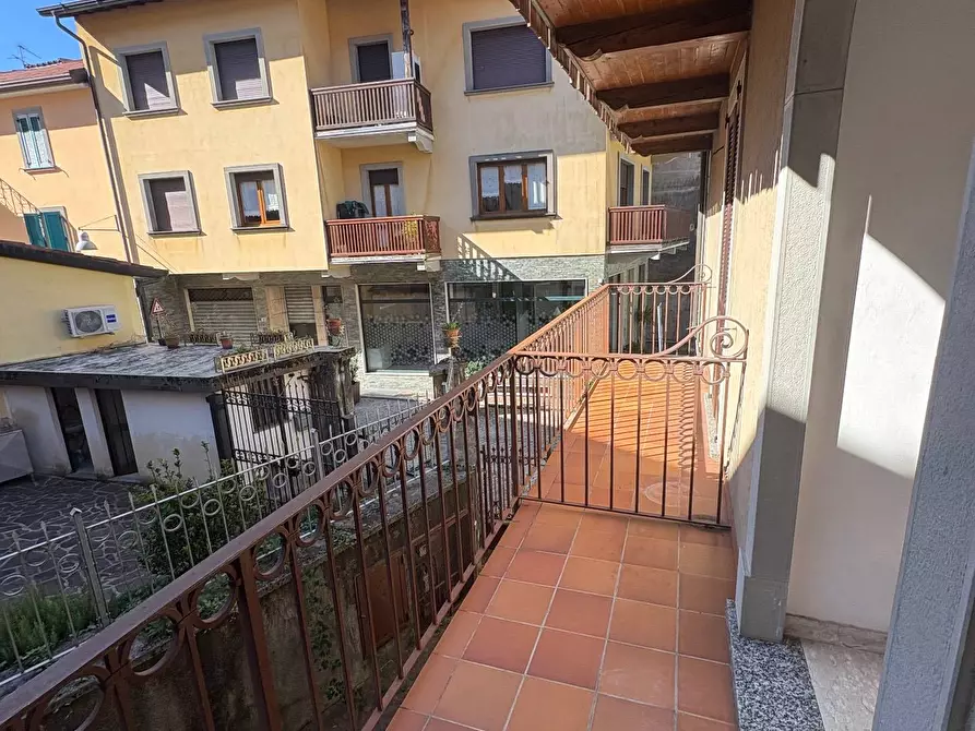 Immagine 3 di Appartamento in vendita  in Piazza Monte Grappa a Ardesio
