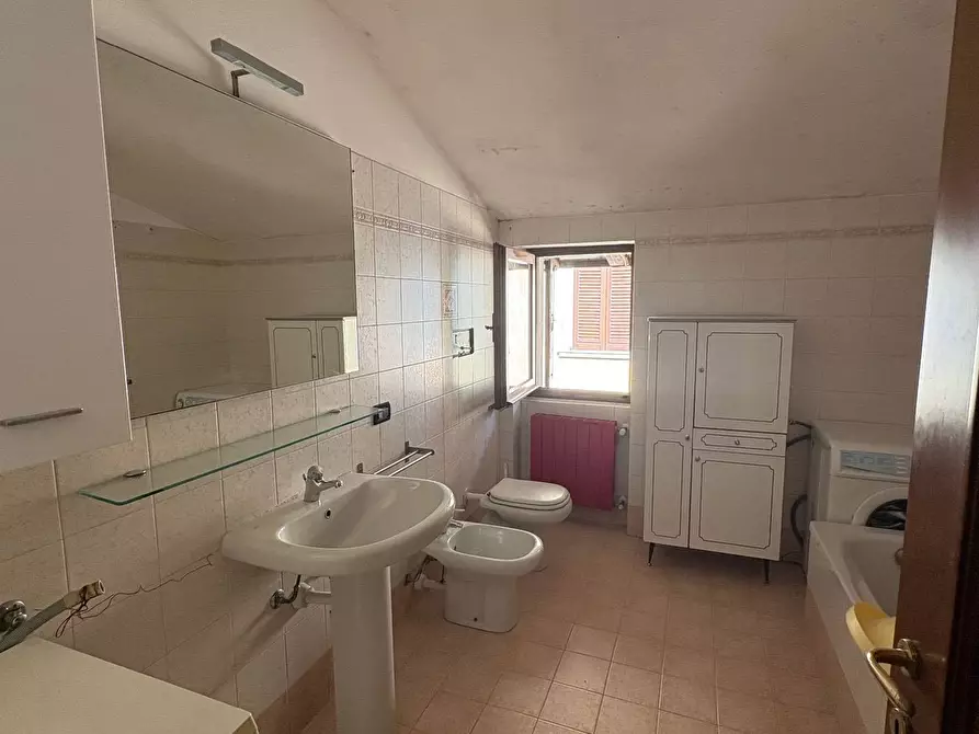 Immagine 10 di Appartamento in vendita  in Piazza Monte Grappa a Ardesio