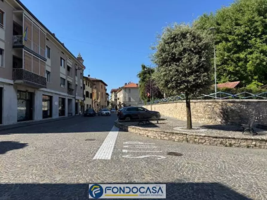 Immagine 3 di Locale commerciale in vendita  a Adro