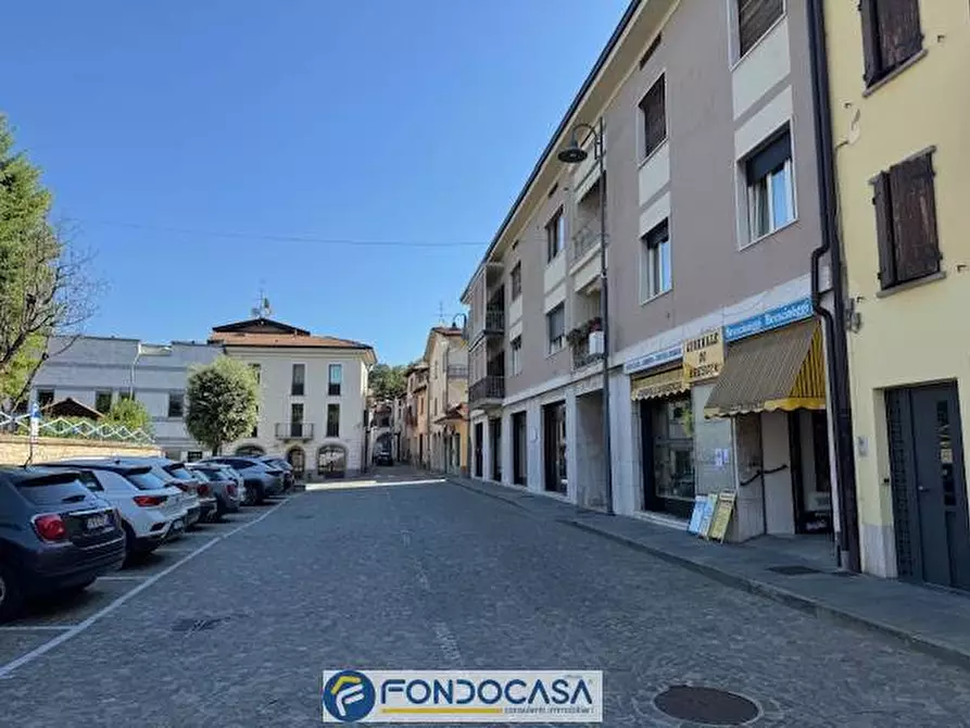 Immagine 5 di Locale commerciale in vendita  a Adro