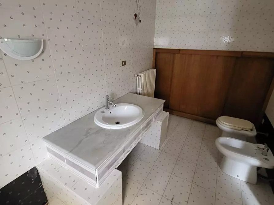 Immagine 6 di Ufficio in affitto  in Via Principe di Piemonte 67-69 a Casarano