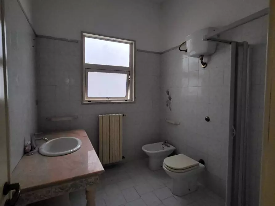 Immagine 17 di Ufficio in affitto  in Via Principe di Piemonte 67-69 a Casarano