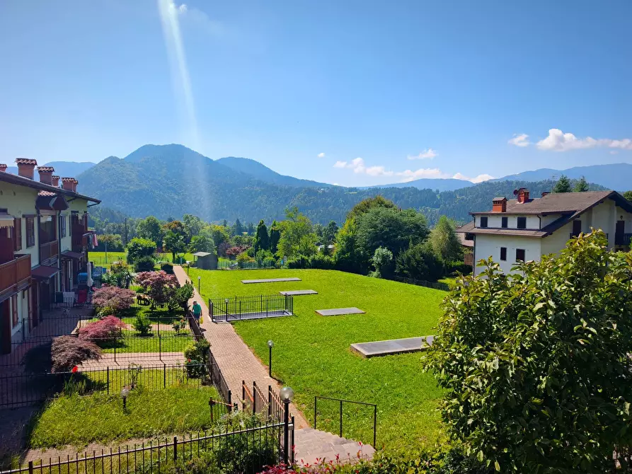 Immagine 2 di Appartamento in vendita  in Via dei Ciclamini 99 a Ardesio