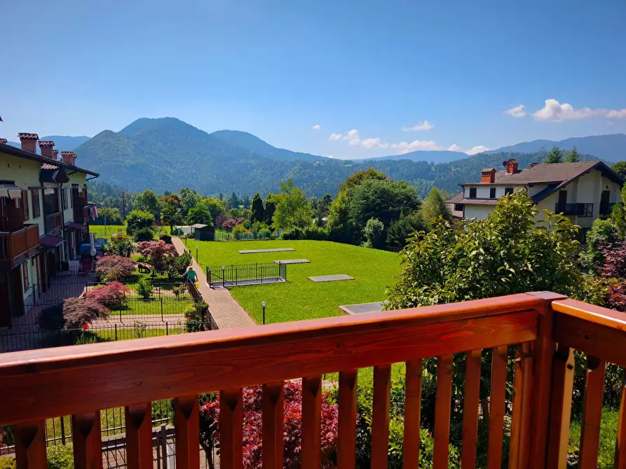 Immagine 26 di Appartamento in vendita  in Via dei Ciclamini 99 a Ardesio