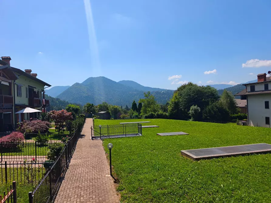 Immagine 27 di Appartamento in vendita  in Via dei Ciclamini 99 a Ardesio