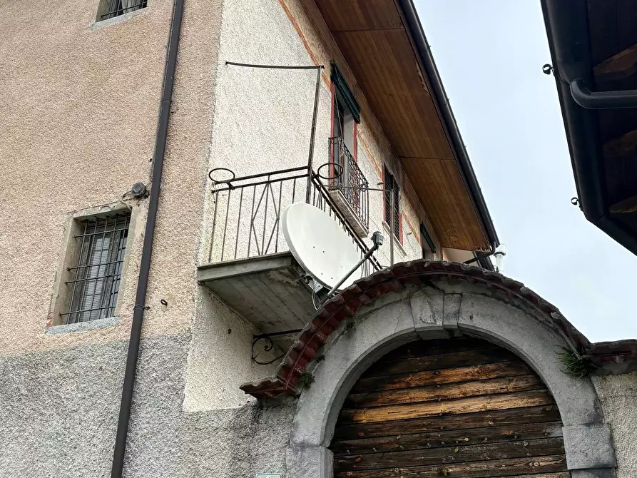 Immagine 2 di Casa indipendente in vendita  in Piazza Villassio 7 a Ardesio