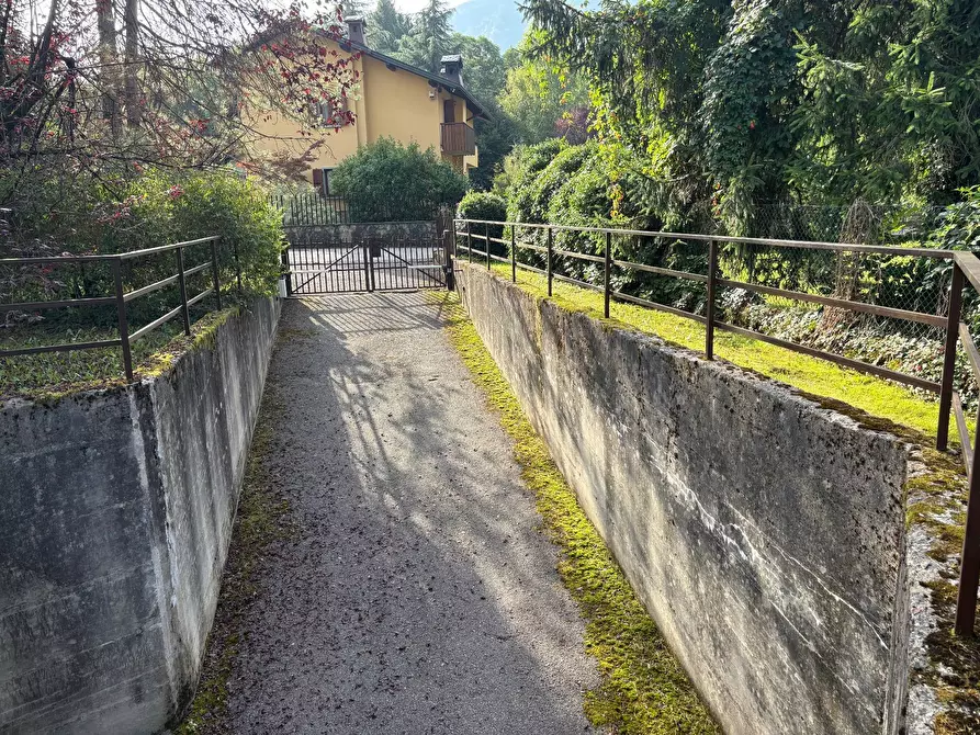 Immagine 13 di Appartamento in vendita  in Via dei Tigli 15 a Clusone