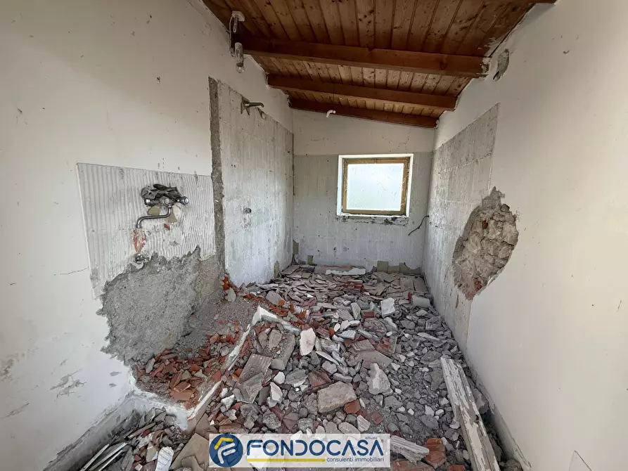 Immagine 11 di Rustico / casale in vendita  a Angolo Terme