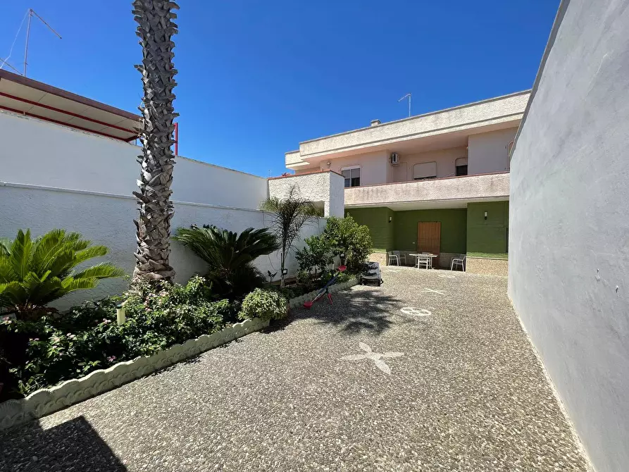 Immagine 2 di Casa semindipendente in vendita  in via dell'anguilla snc a Squinzano