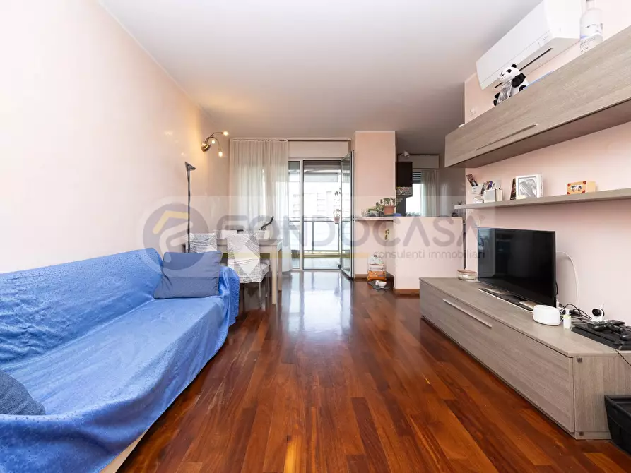 Immagine 2 di Appartamento in vendita  in via vittorio gassman 3 a Milano