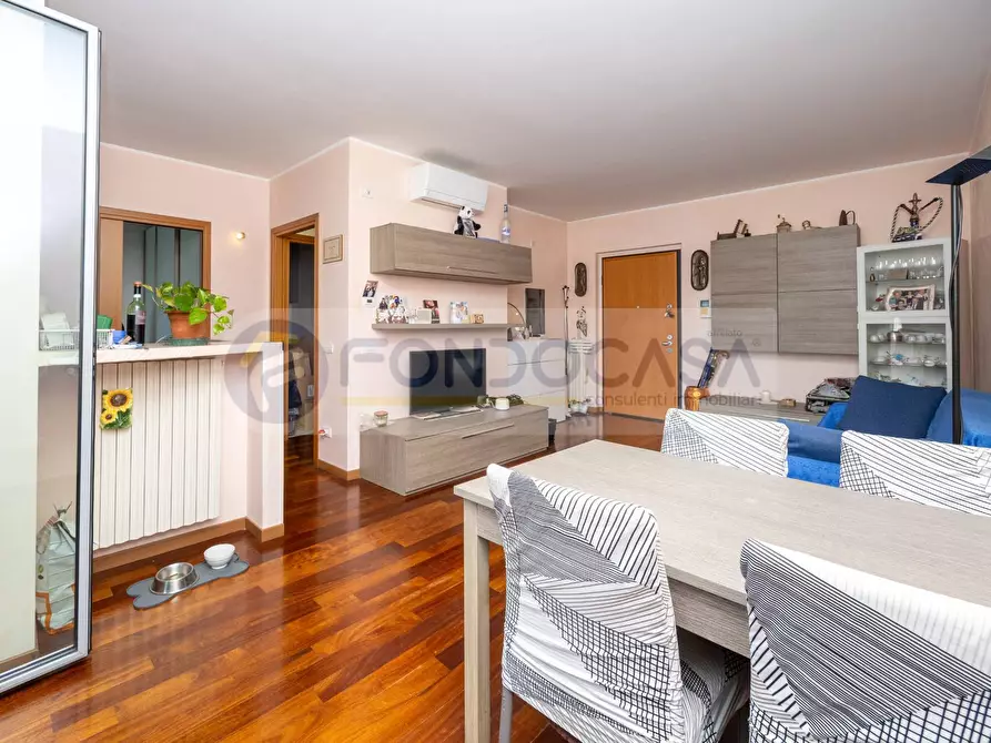 Immagine 4 di Appartamento in vendita  in via vittorio gassman 3 a Milano