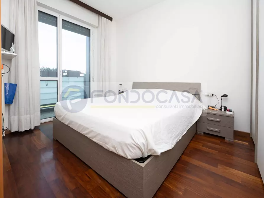 Immagine 11 di Appartamento in vendita  in via vittorio gassman 3 a Milano