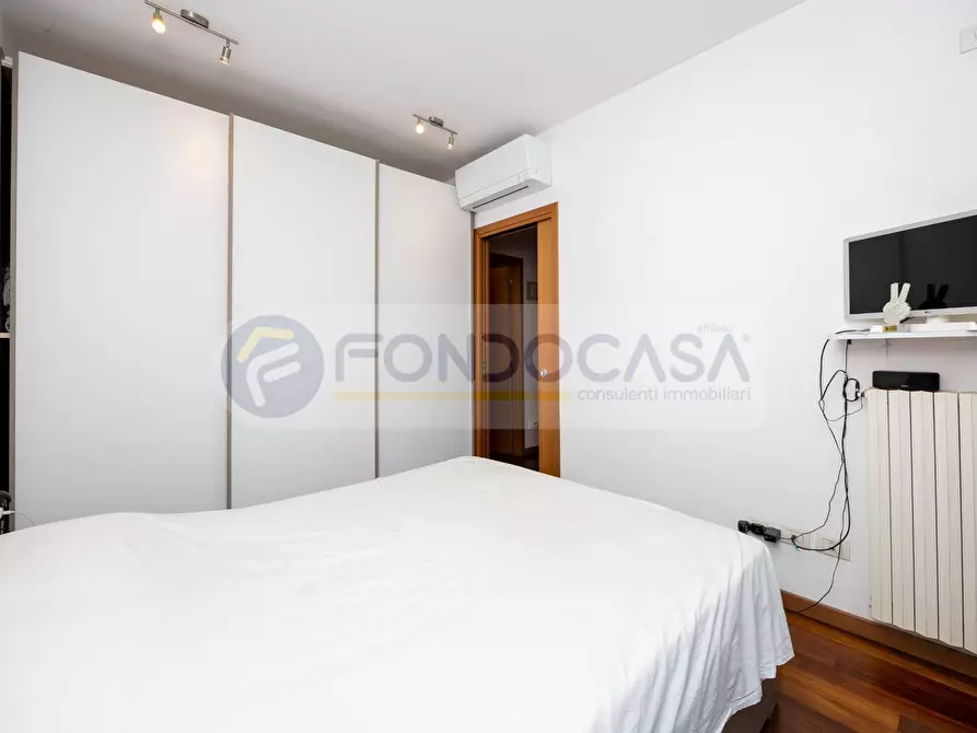 Immagine 12 di Appartamento in vendita  in via vittorio gassman 3 a Milano