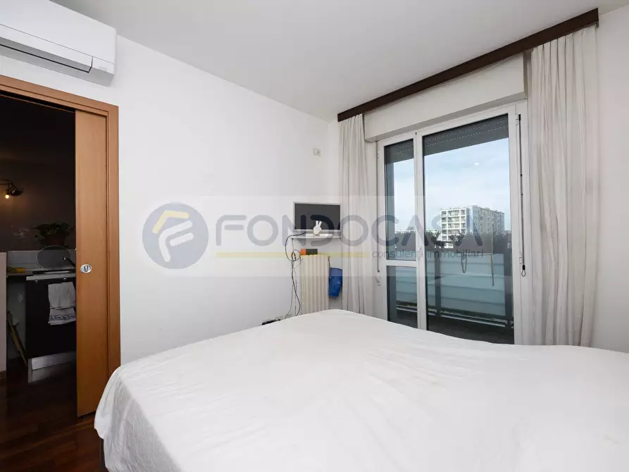 Immagine 14 di Appartamento in vendita  in via vittorio gassman 3 a Milano