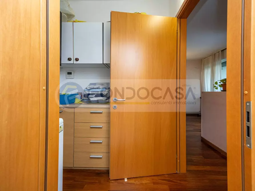 Immagine 15 di Appartamento in vendita  in via vittorio gassman 3 a Milano