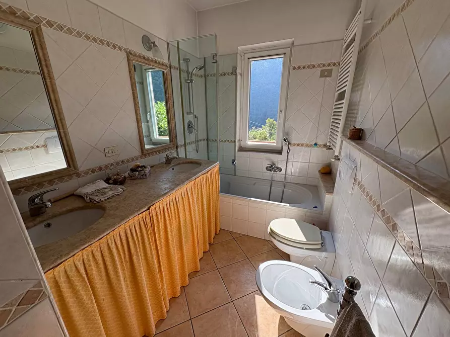 Immagine 15 di Appartamento in vendita  in Via dei laghetti 2 a Ardesio