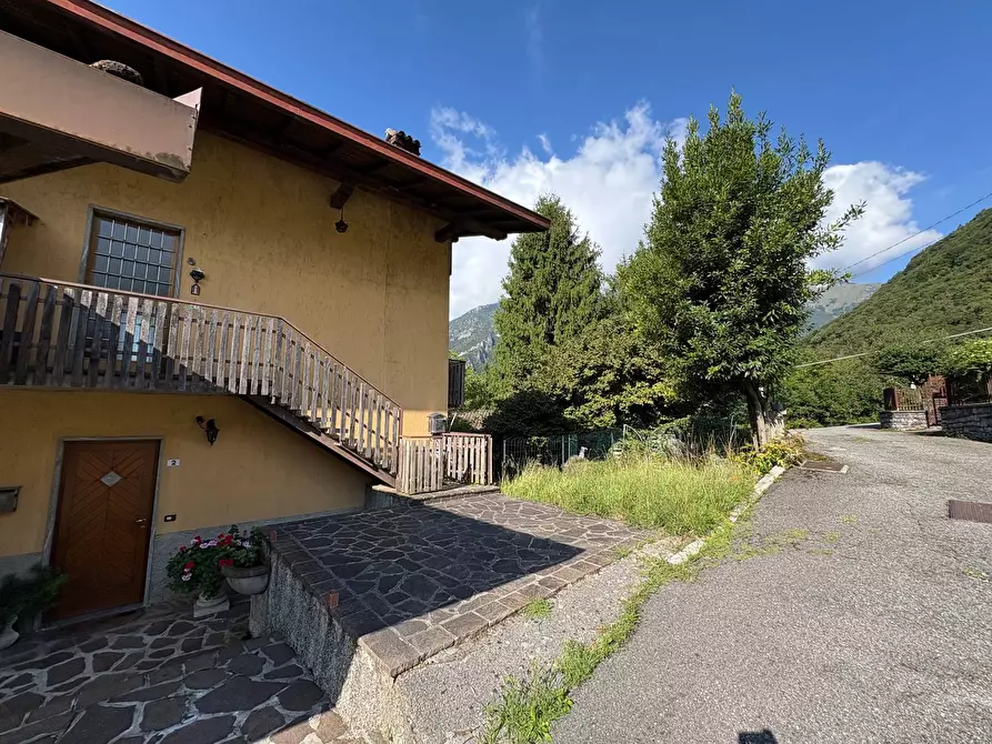 Immagine 20 di Appartamento in vendita  in Via dei laghetti 2 a Ardesio