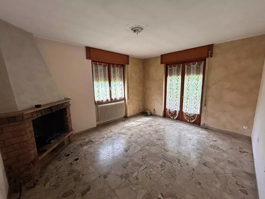 Immagine 9 di Palazzo in vendita  in Viale Valzella 2 a Ardesio