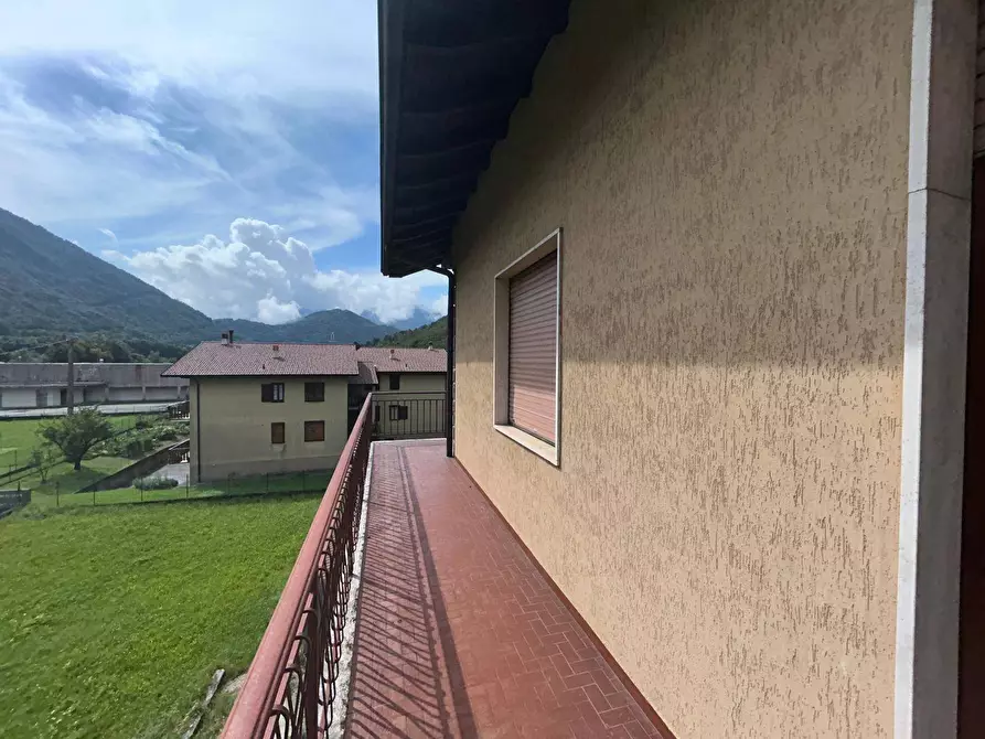 Immagine 17 di Palazzo in vendita  in Viale Valzella 2 a Ardesio