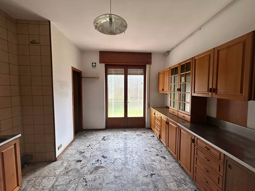 Immagine 12 di Palazzo in vendita  in Viale Valzella 2 a Ardesio