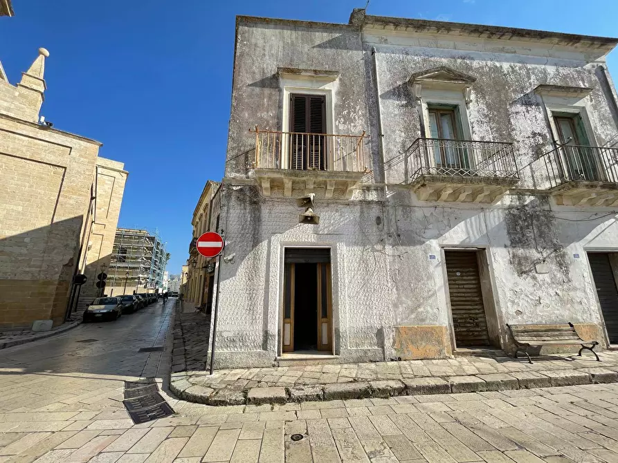 Immagine 15 di Magazzino in vendita  in Piazza Plebiscito 1 a Salice Salentino