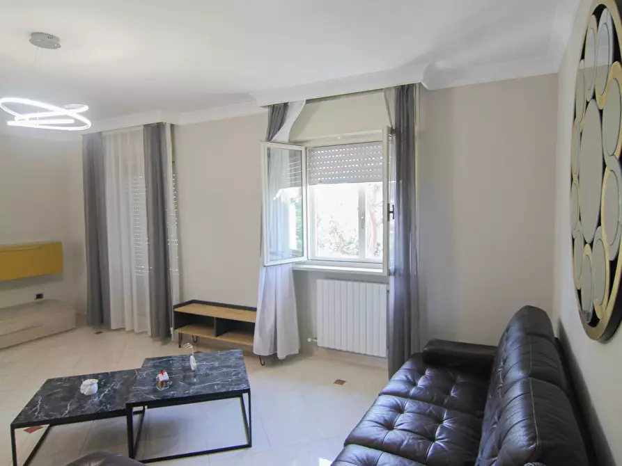 Immagine 2 di Appartamento in vendita  in VIA GIUSEPPE DE ROMA 7 a Lecce