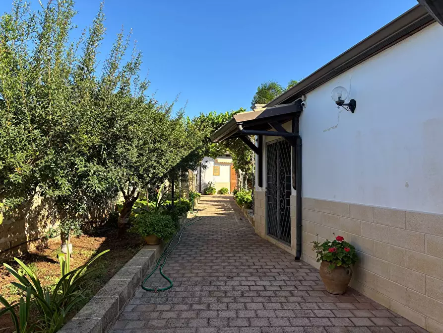 Immagine 36 di Villa in vendita  in Via Spallanzani 14 a Andrano