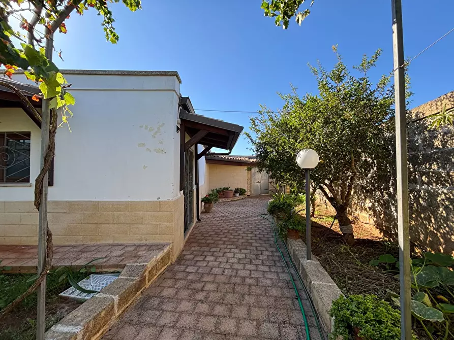 Immagine 39 di Villa in vendita  in Via Spallanzani 14 a Andrano