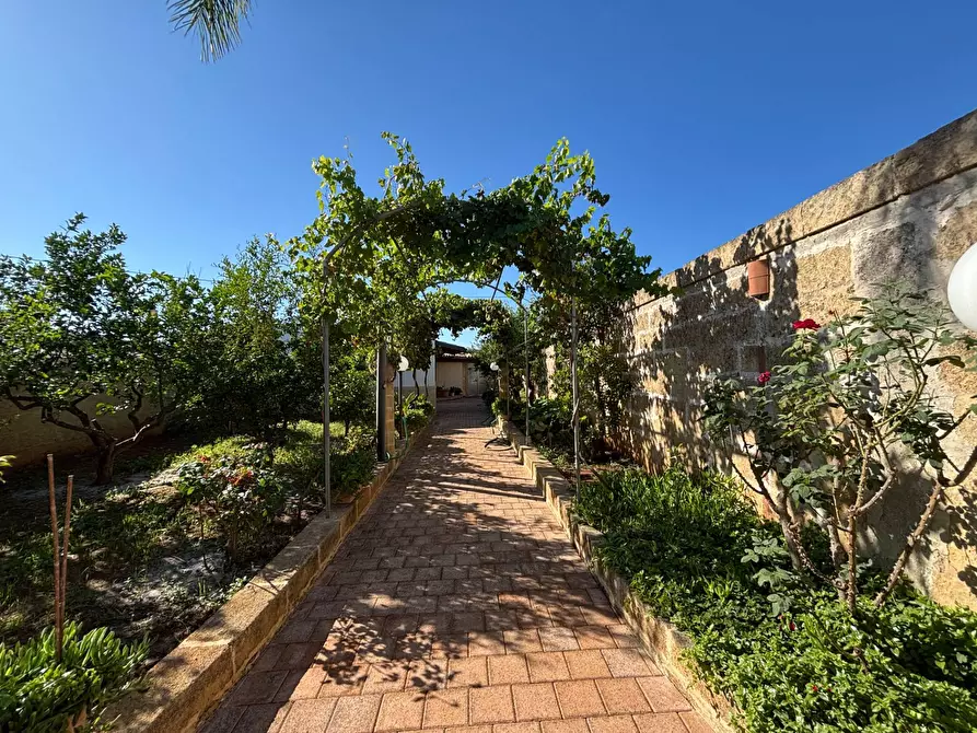 Immagine 41 di Villa in vendita  in Via Spallanzani 14 a Andrano