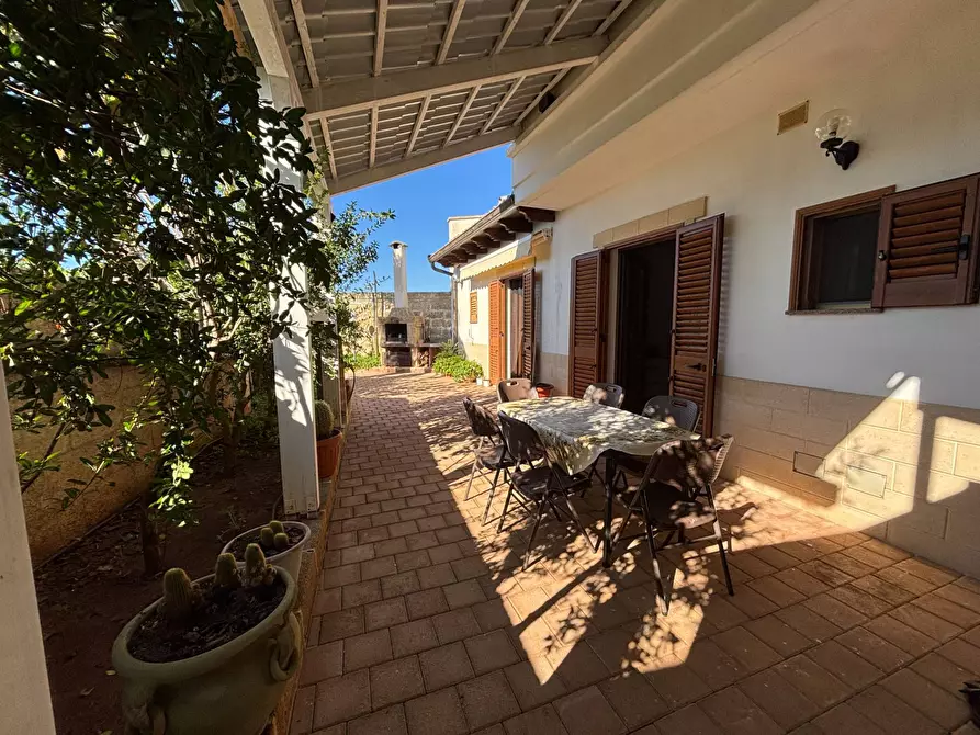 Immagine 2 di Villa in vendita  in Via Spallanzani 14 a Andrano