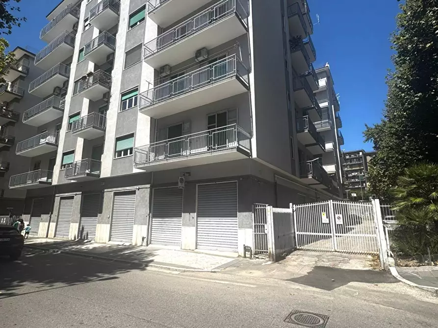 Immagine 1 di Appartamento in vendita  in Via Eugenio Caterina 80 a Salerno
