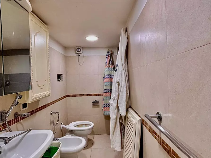 Immagine 16 di Appartamento in vendita  in via galileo galilei a Sant'antimo