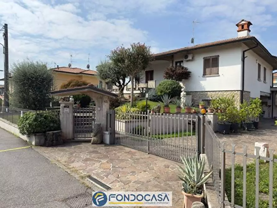 Immagine 3 di Villa in vendita  68 a Rovato