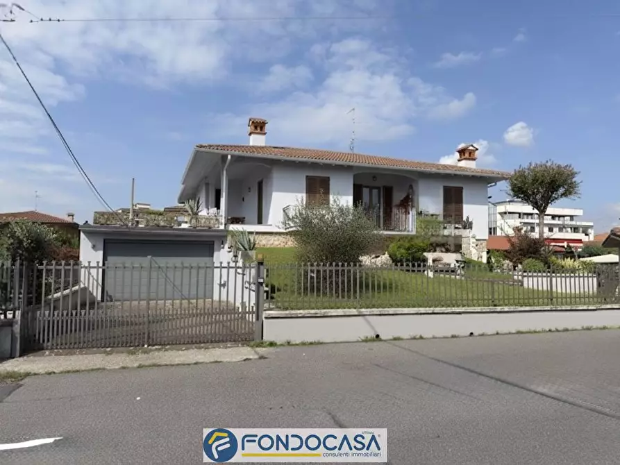 Immagine 2 di Villa in vendita  68 a Rovato