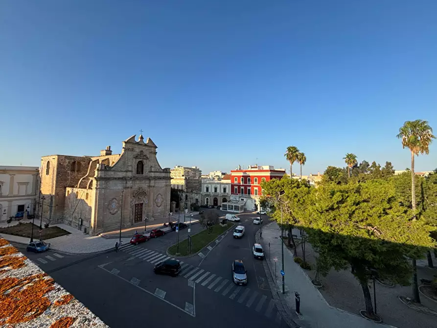 Immagine 22 di Palazzo in vendita  in Piazza Dante Alighieri 61-62-63 a Galatina