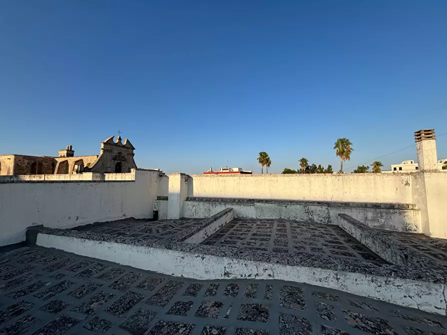 Immagine 23 di Palazzo in vendita  in Piazza Dante Alighieri 61-62-63 a Galatina