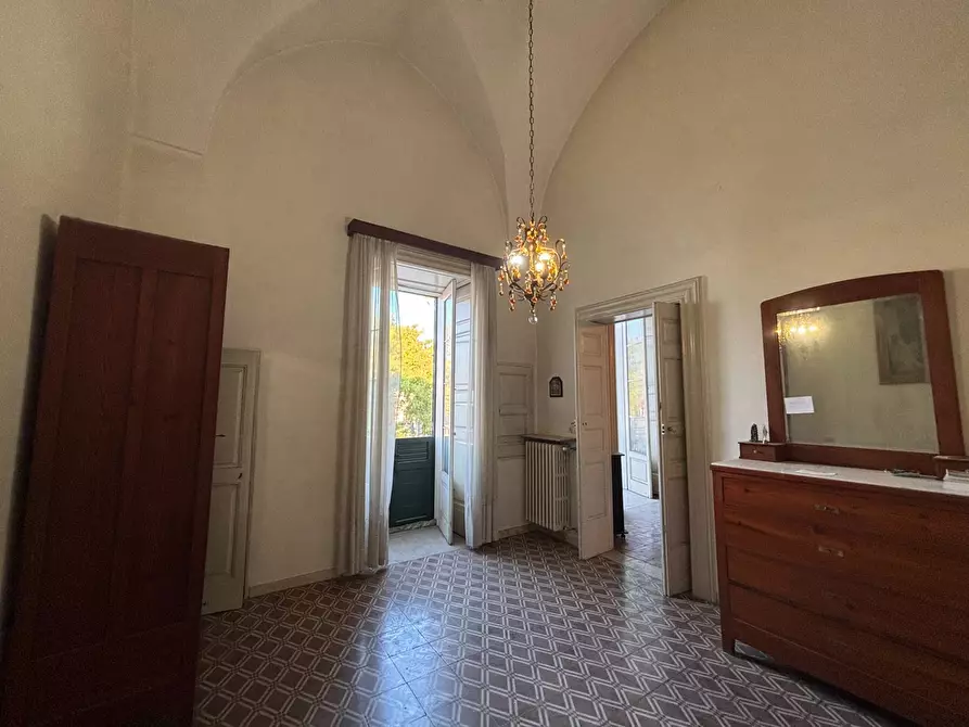 Immagine 16 di Palazzo in vendita  in Piazza Dante Alighieri 61-62-63 a Galatina