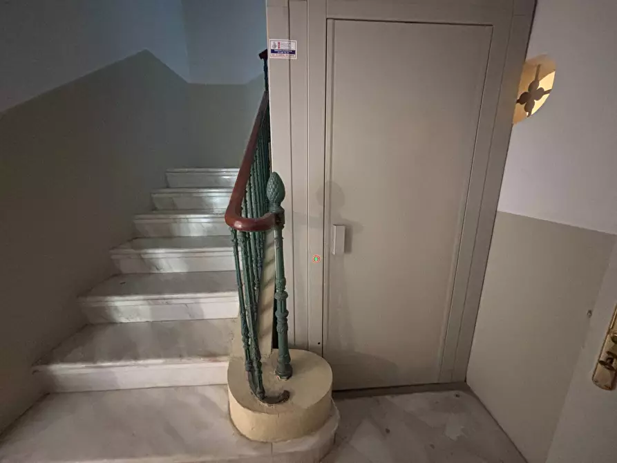 Immagine 9 di Palazzo in vendita  in Piazza Dante Alighieri 61-62-63 a Galatina