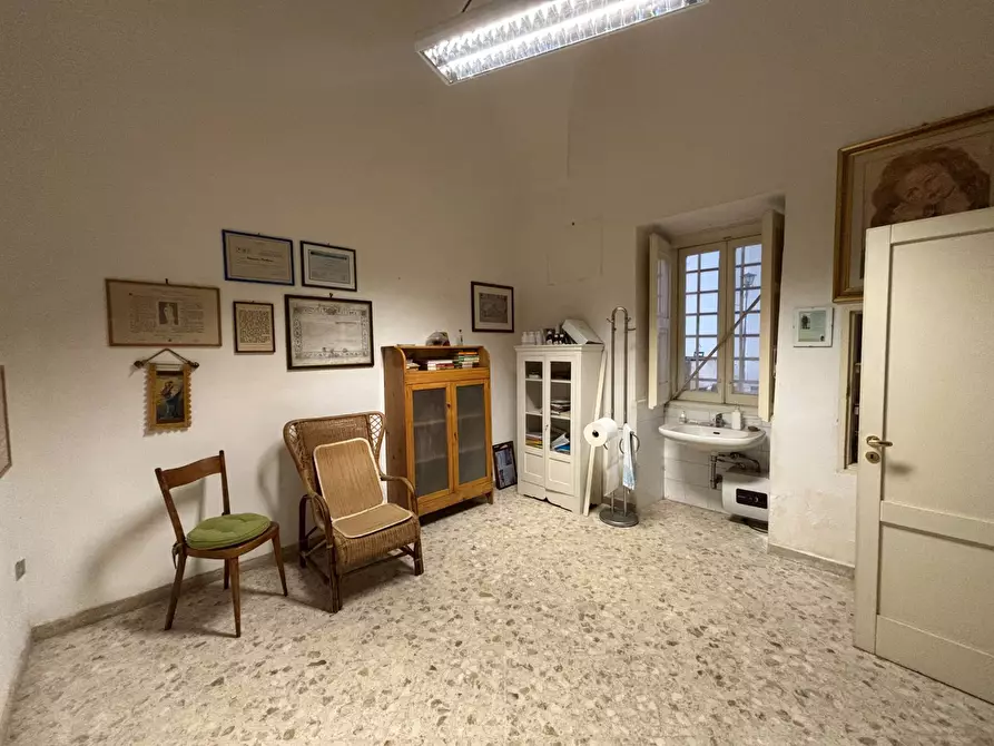 Immagine 6 di Palazzo in vendita  in Piazza Dante Alighieri 61-62-63 a Galatina