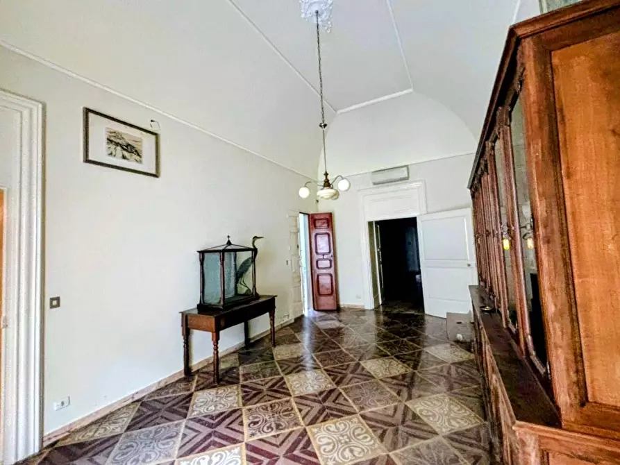 Immagine 12 di Palazzo in vendita  in Piazza Dante Alighieri 61-62-63 a Galatina