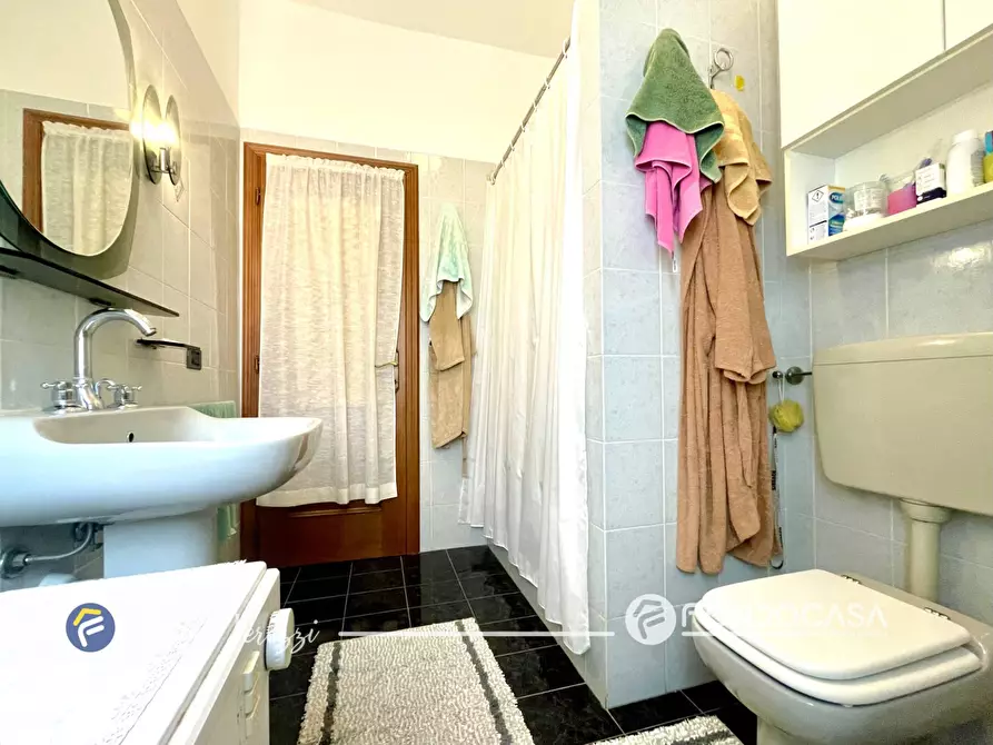 Immagine 19 di Appartamento in vendita  in Via XXV Aprile 12 a Borgio Verezzi