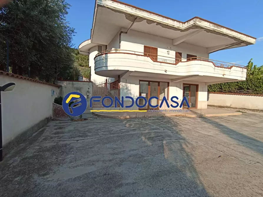 Immagine 3 di Palazzo in vendita  in via bagni 10 a Benevento