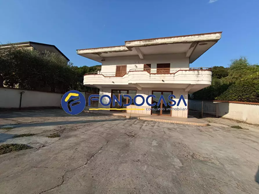 Immagine 5 di Palazzo in vendita  in via bagni 10 a Benevento