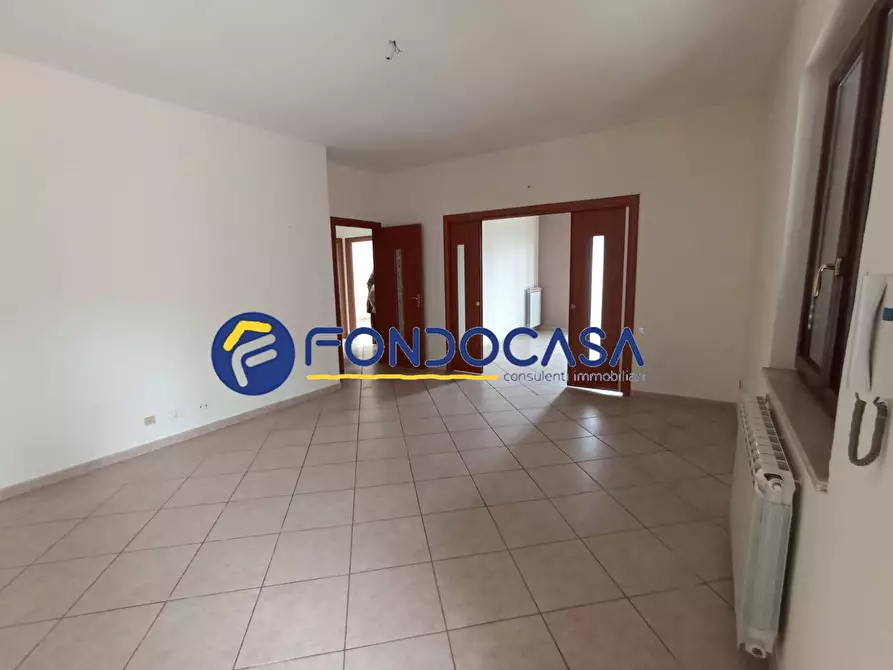 Immagine 8 di Palazzo in vendita  in via bagni 10 a Benevento