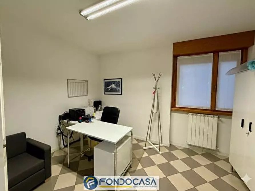 Immagine 10 di Ufficio in affitto  163 a Bergamo