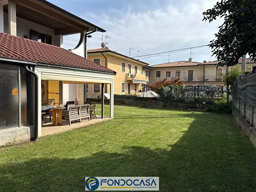 Immagine 10 di Villa in vendita  68 a Rovato